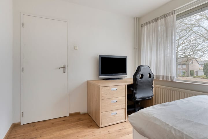 Photo 33 of Refeling 56