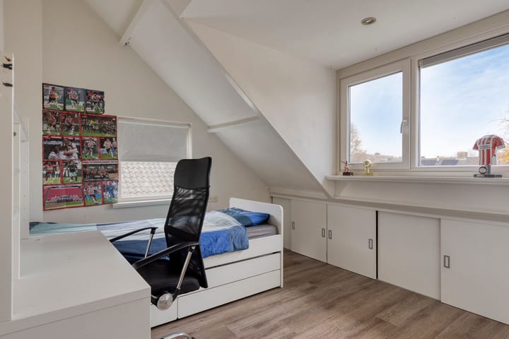 Photo 34 of Refeling 56