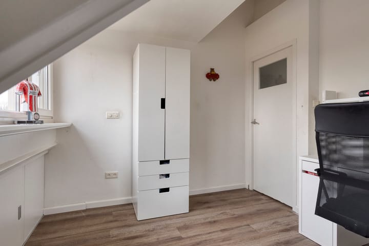 Photo 35 of Refeling 56