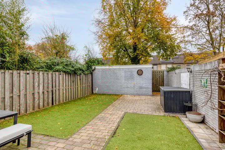 Photo 40 of Refeling 56