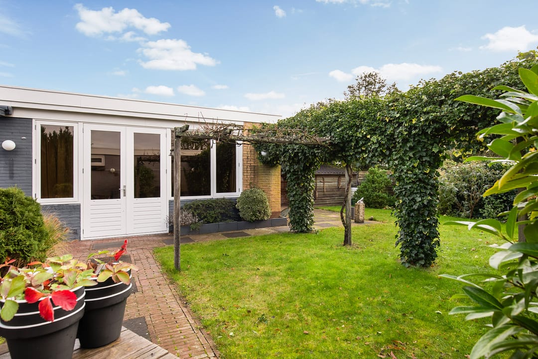 Photo 37 of Oranjelaan 64