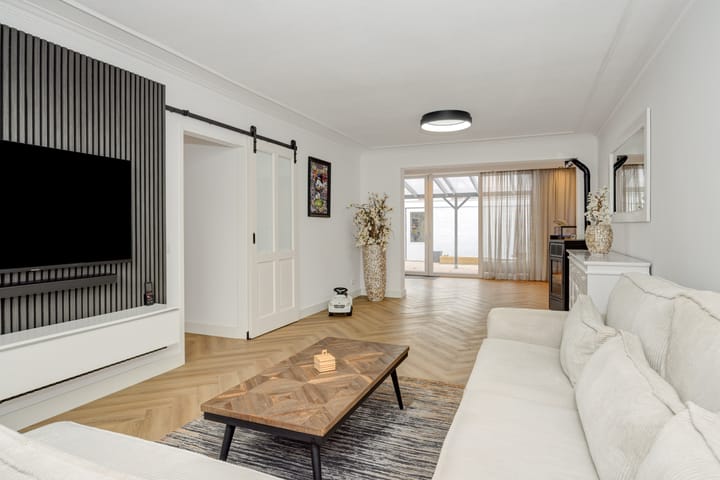 Photo 2 of Albardastraat 37