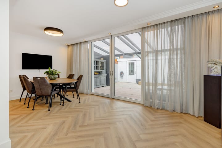 Photo 8 of Albardastraat 37