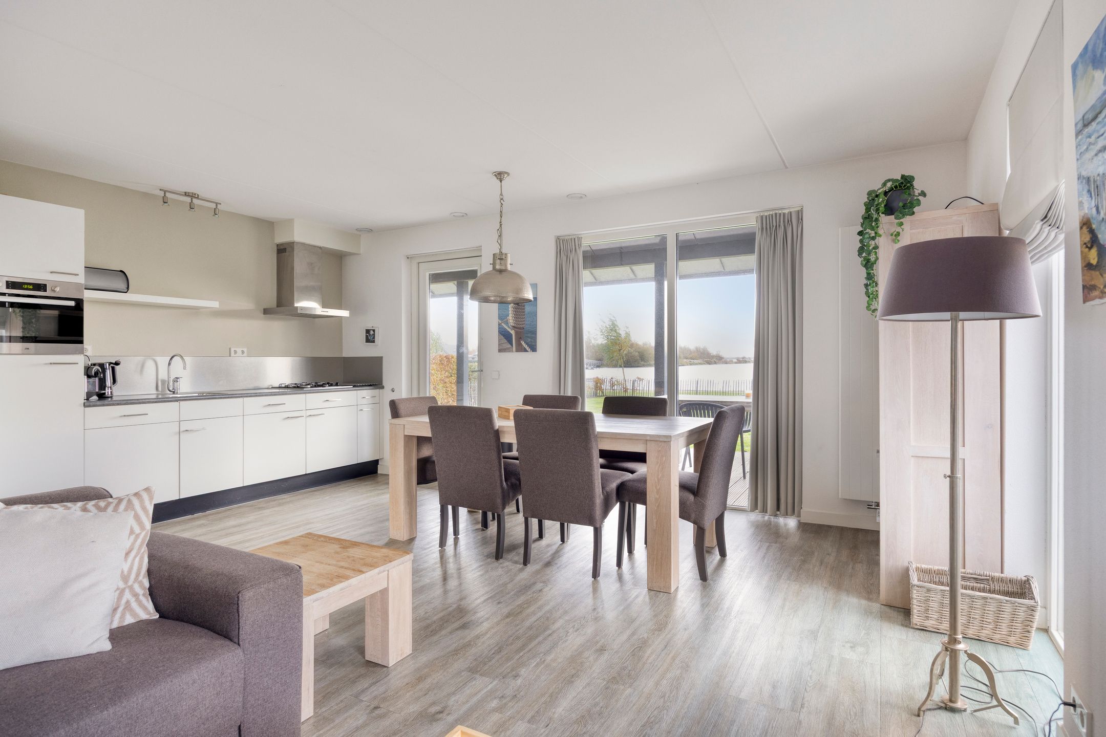 Photo 9 of Oesterdam 77