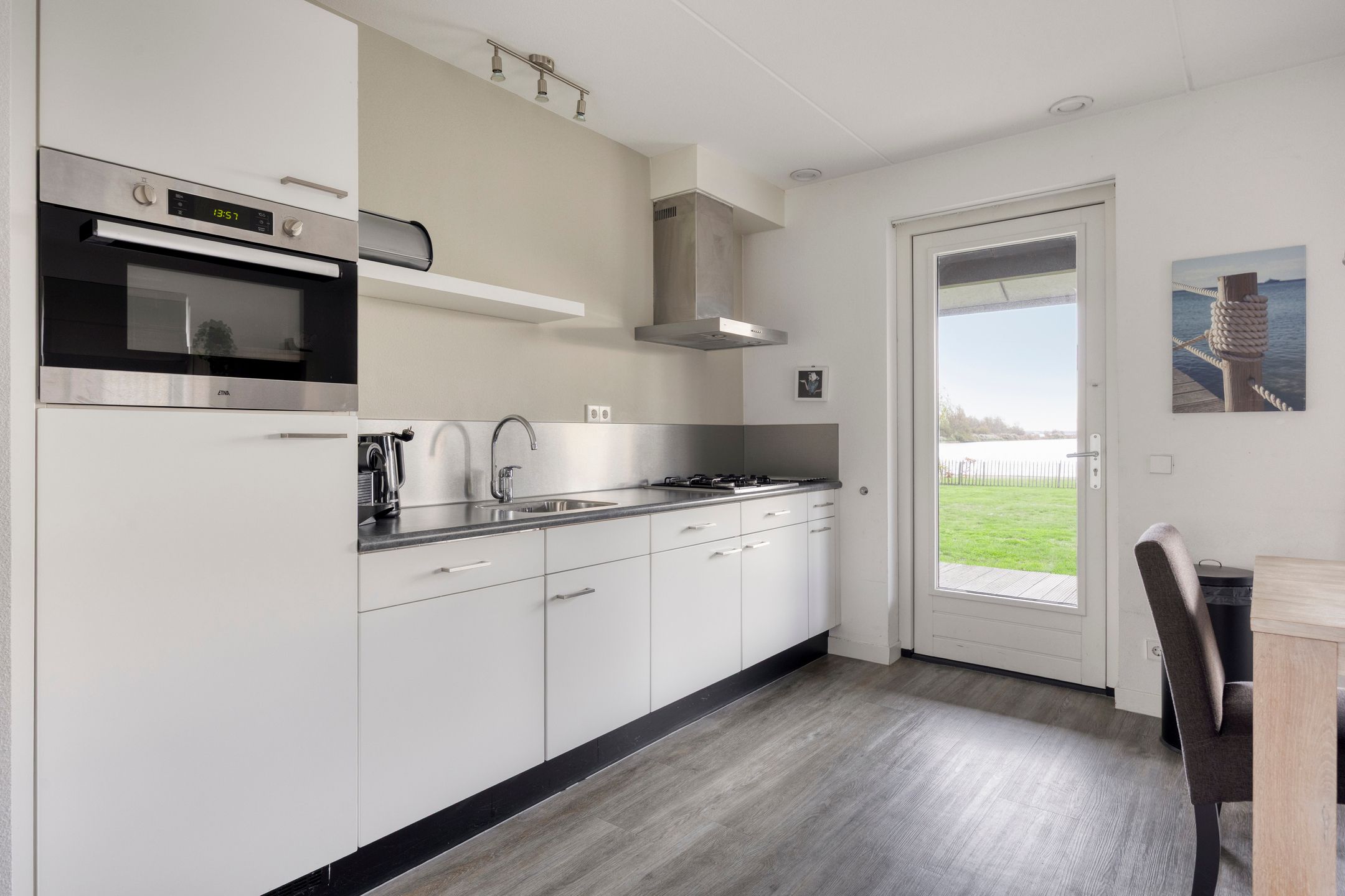 Photo 12 of Oesterdam 77