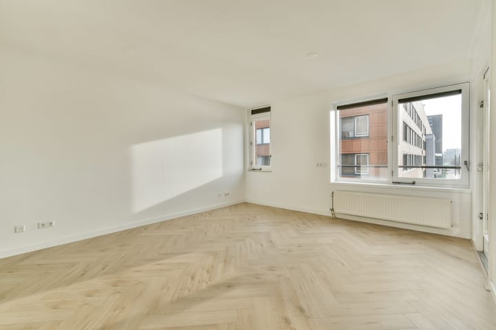 Photo 6 of Burgemeester van Stamplein 58