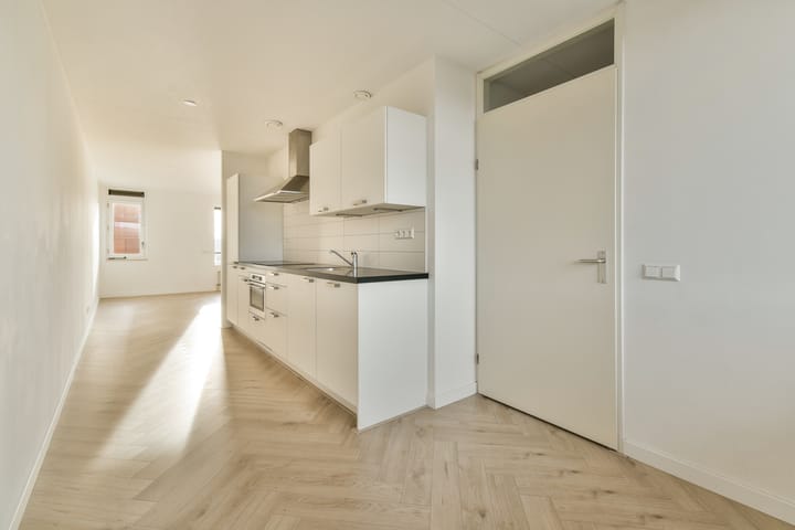 Photo 8 of Burgemeester van Stamplein 58