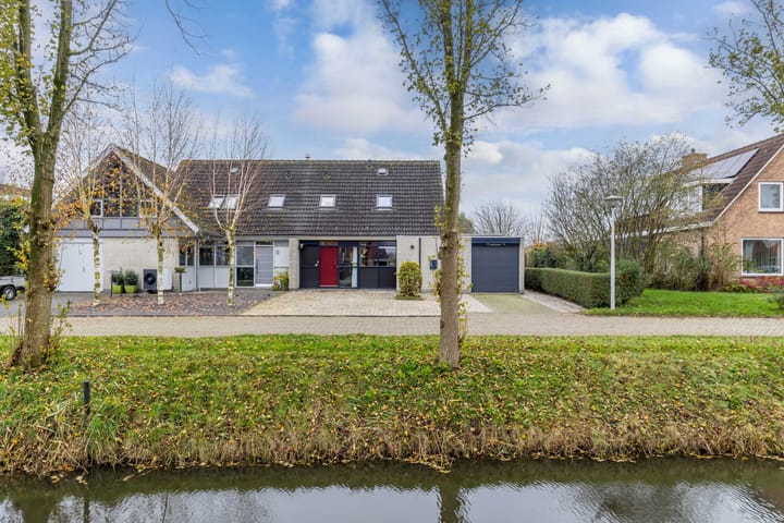 Photo 51 of De Mar 10