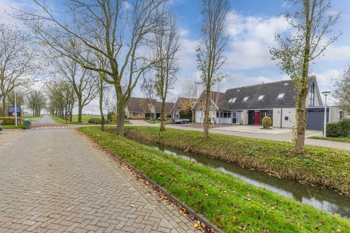 Photo 54 of De Mar 10