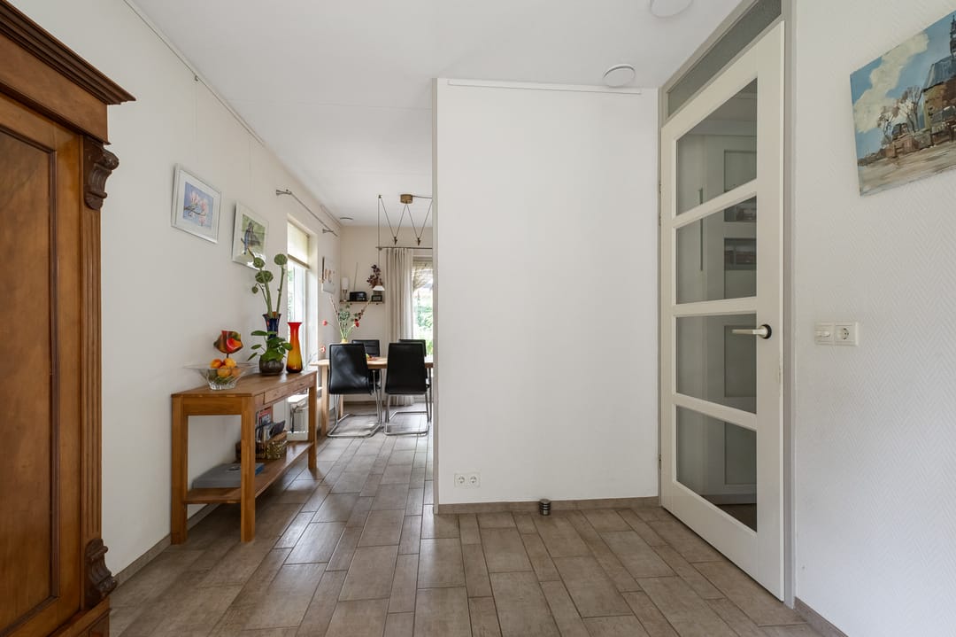 Foto 8 van Middenweg 9