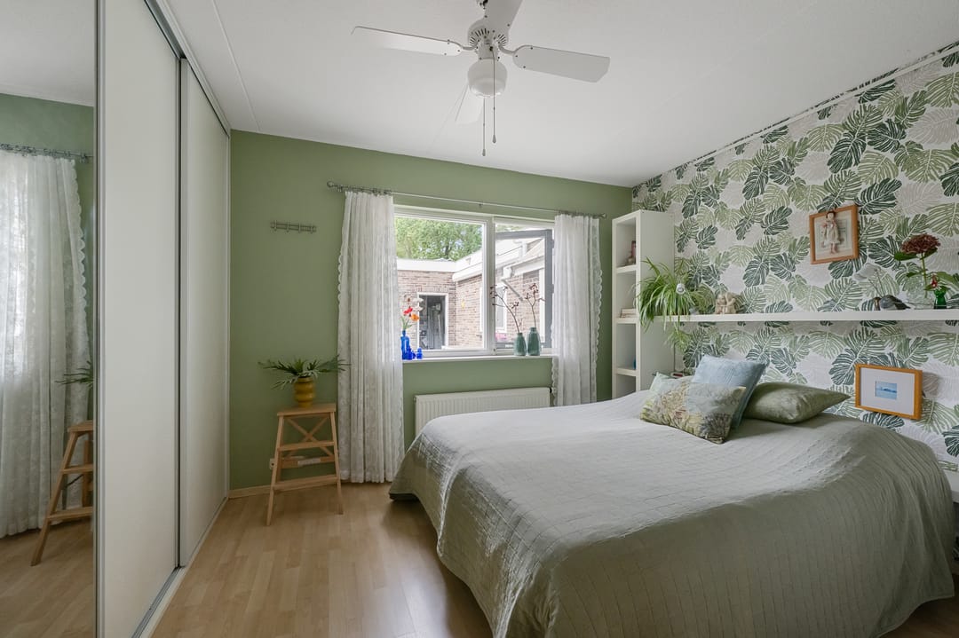 Foto 13 van Middenweg 9