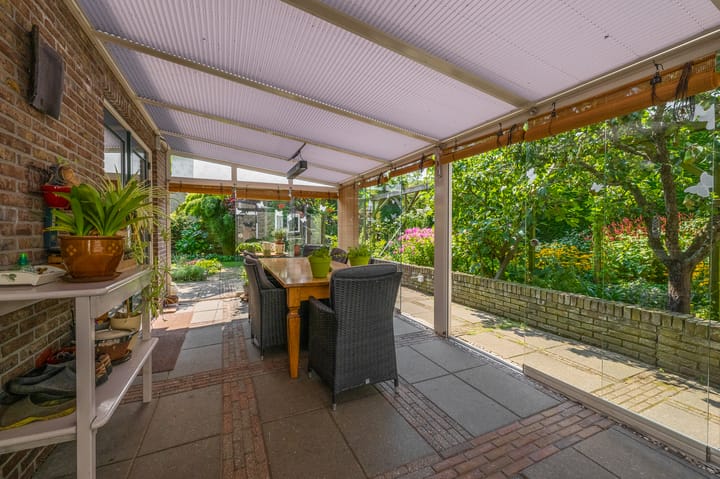 Foto 21 van Middenweg 9