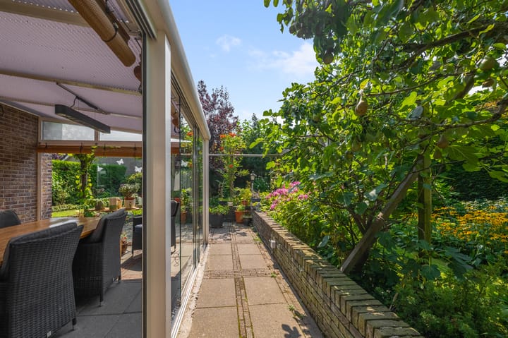 Foto 23 van Middenweg 9