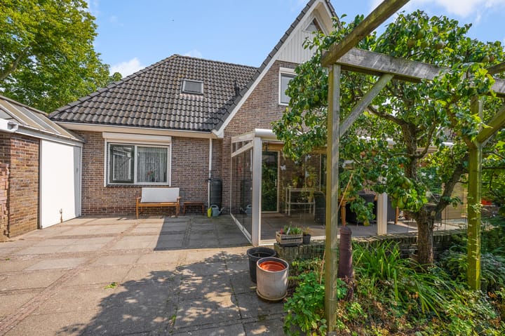 Foto 34 van Middenweg 9