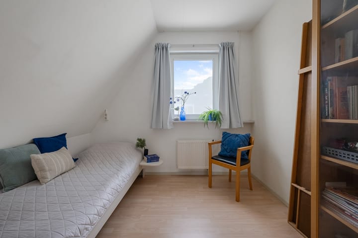 Foto 41 van Middenweg 9