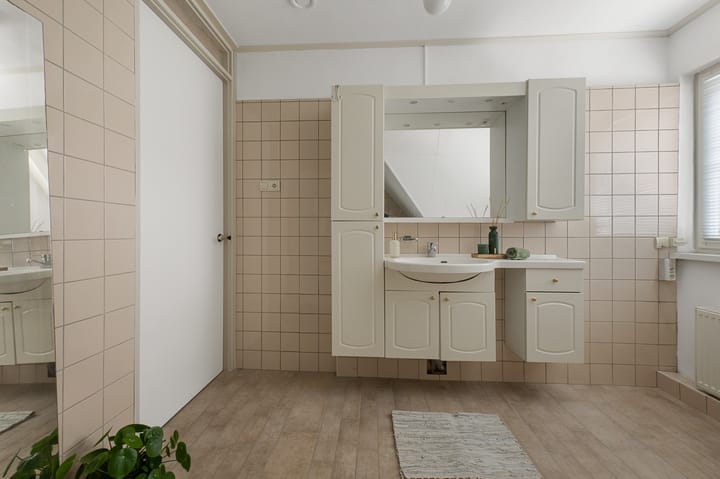 Foto 51 van Middenweg 9