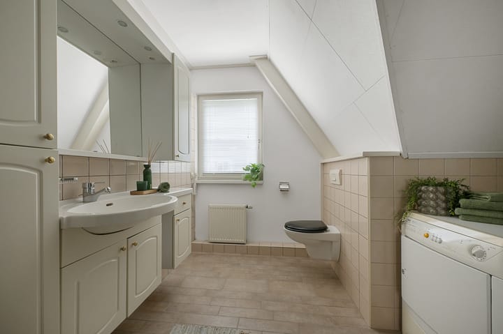 Foto 52 van Middenweg 9