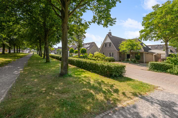 Foto 58 van Middenweg 9