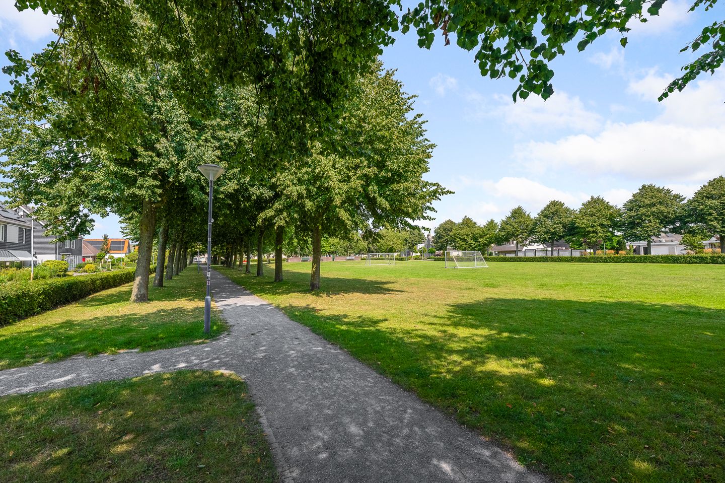 Foto 59 van Middenweg 9