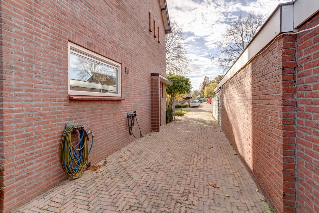 Photo 37 of de Graaff 41