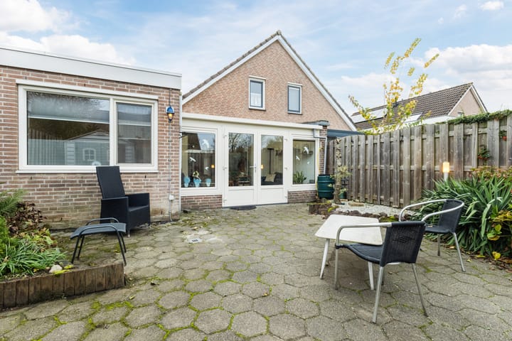 Photo 32 of Paulus Potterstraat 6