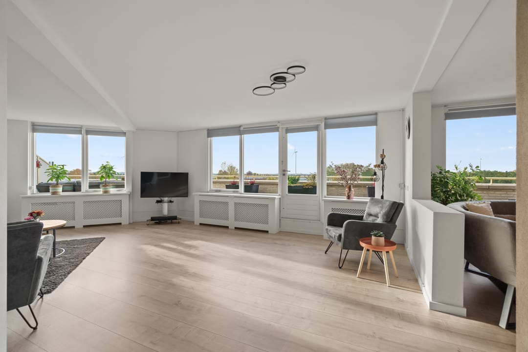 Photo 2 of Grootslag 71