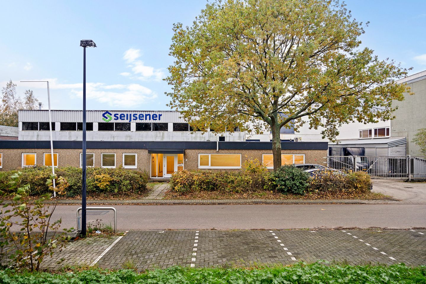 View photo 1 of Noorder IJ- en Zeeweg 12