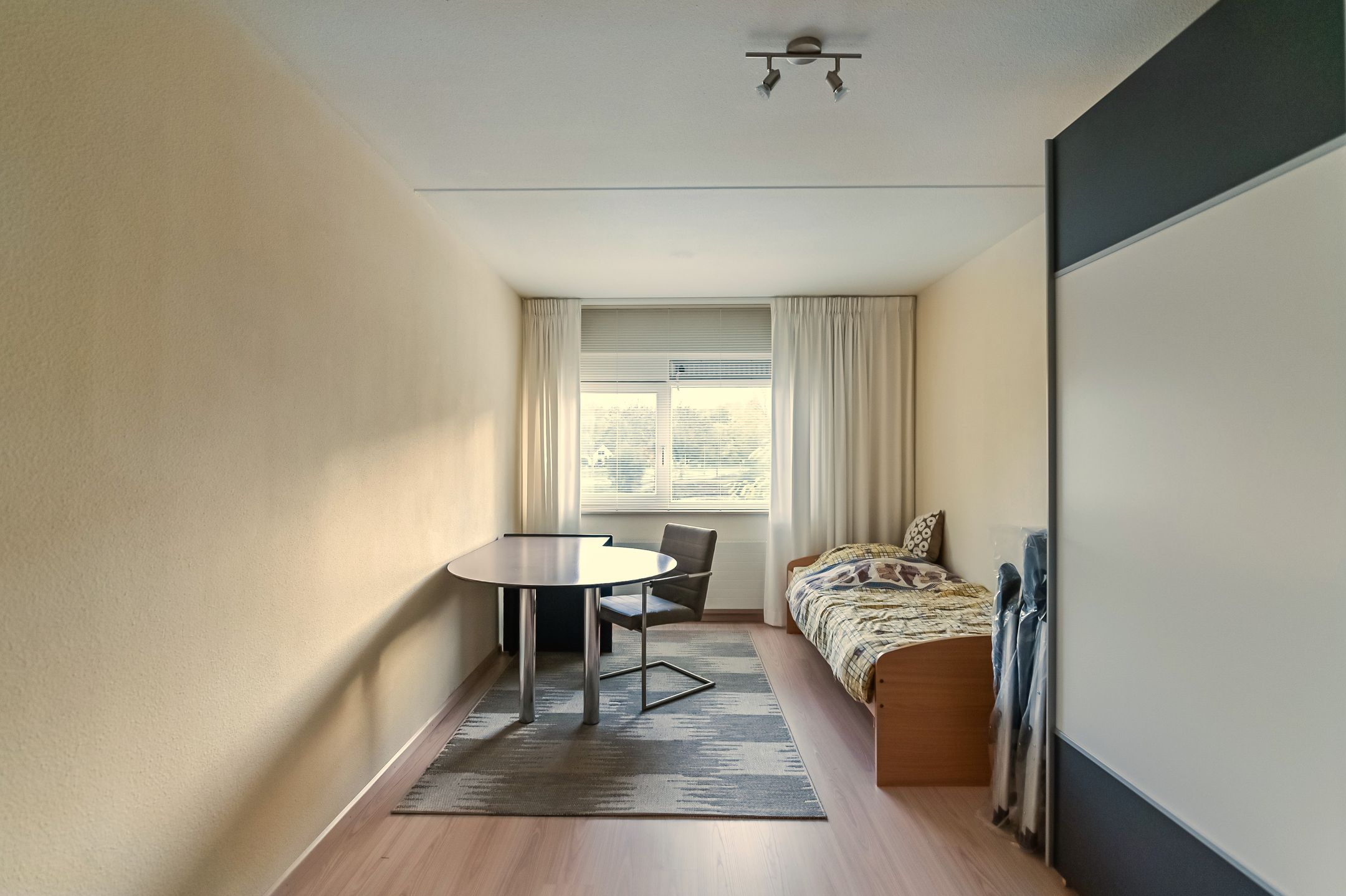 Foto 21 van Amber 24