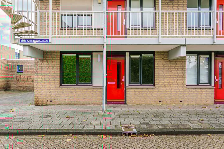 Photo 4 of Suze Groenewegstraat 28
