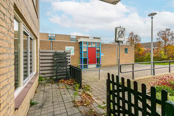 Photo 11 of Suze Groenewegstraat 28