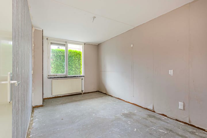 Photo 14 of Suze Groenewegstraat 28