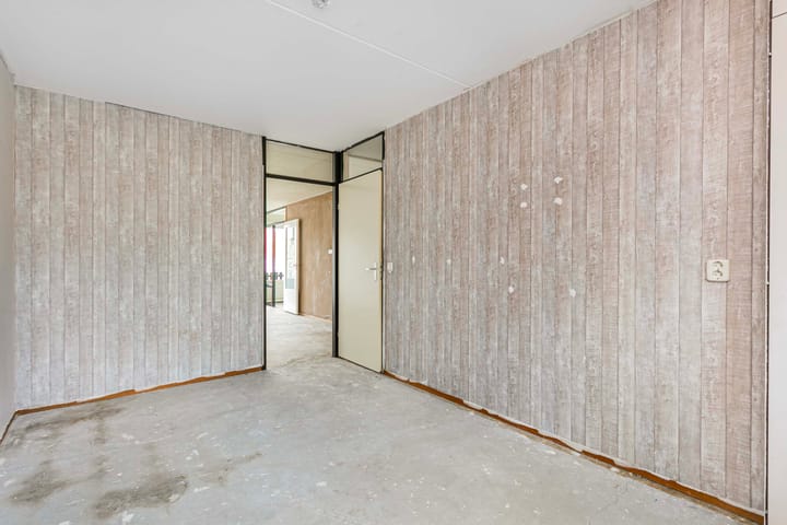 Photo 15 of Suze Groenewegstraat 28