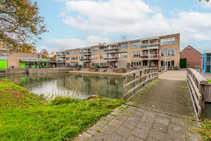 Photo 20 of Suze Groenewegstraat 28