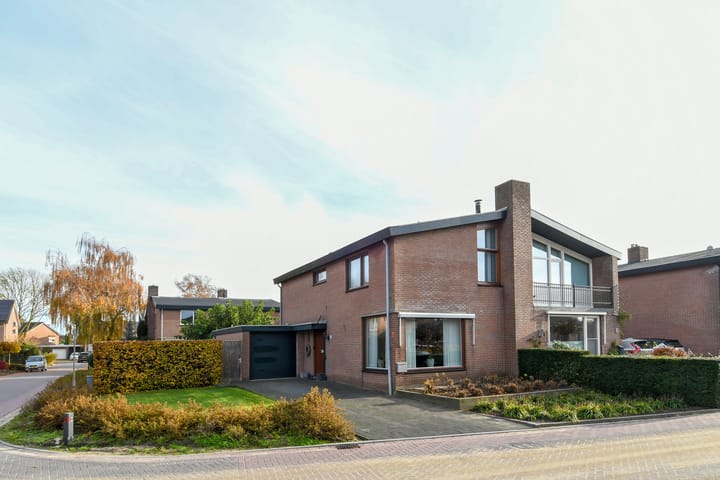 Photo 2 of van Lommstraat 2