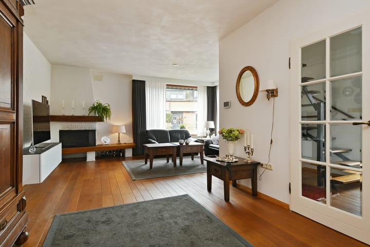 Photo 5 of van Lommstraat 2