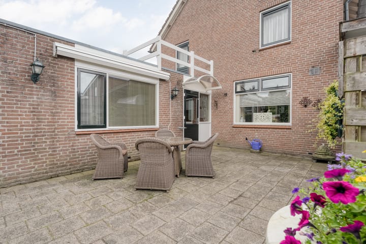 Foto 18 van Almelosestraat 15-A