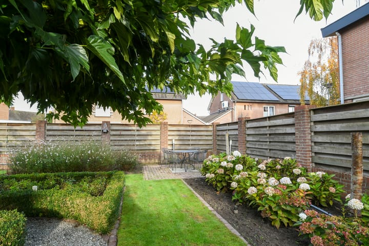 Photo 25 of van Lommstraat 2