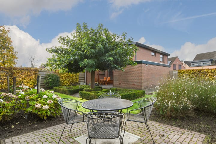 Photo 29 of van Lommstraat 2