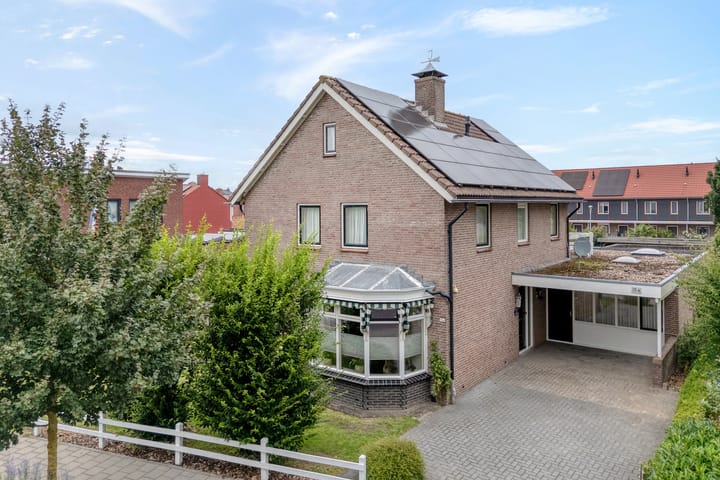 Foto 2 van Almelosestraat 15-A