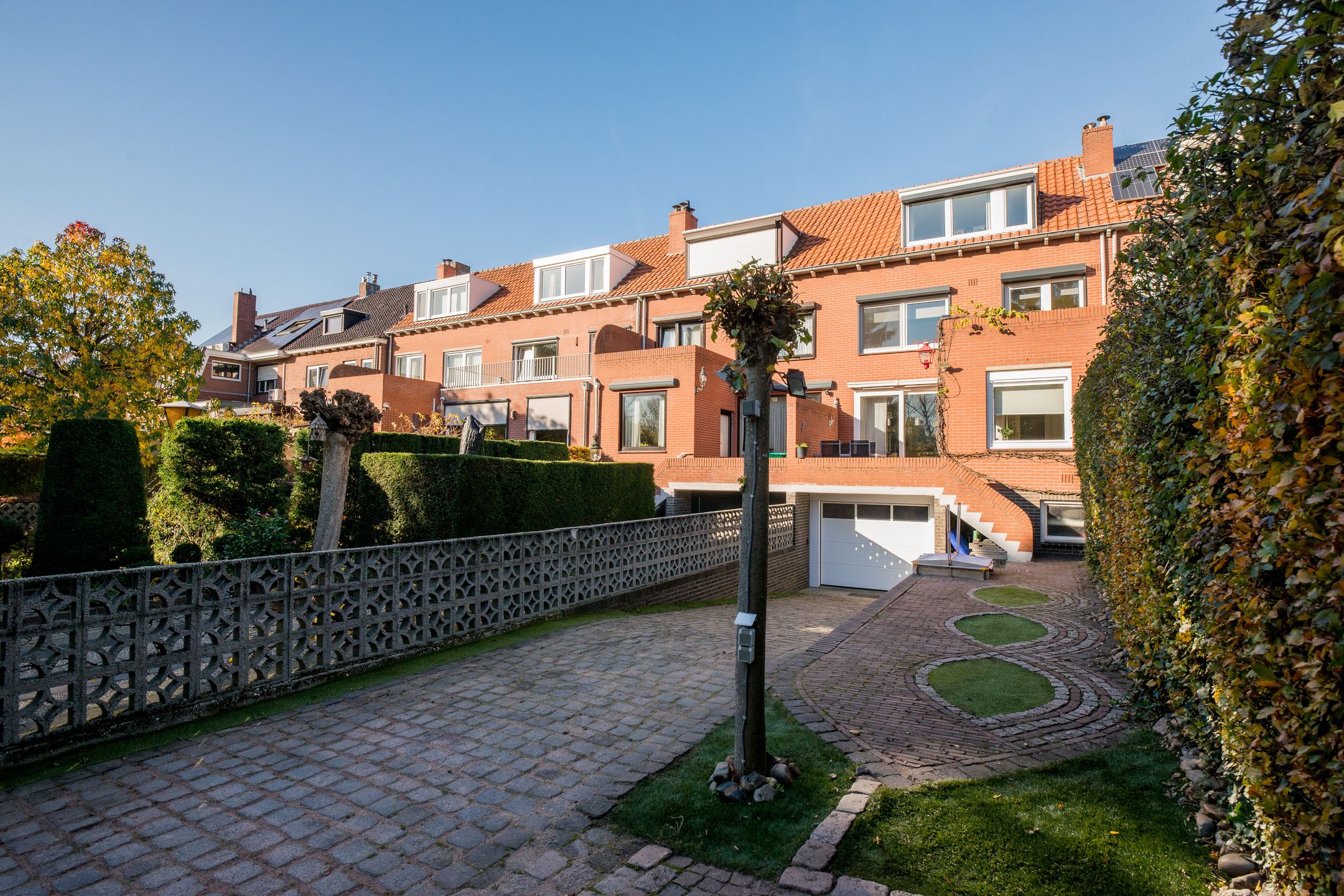 Photo 36 of Baarlosestraat 37