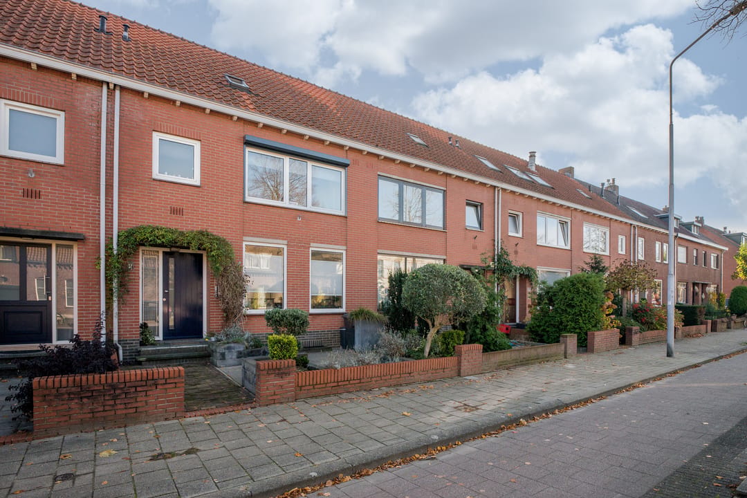 Photo 43 of Baarlosestraat 37