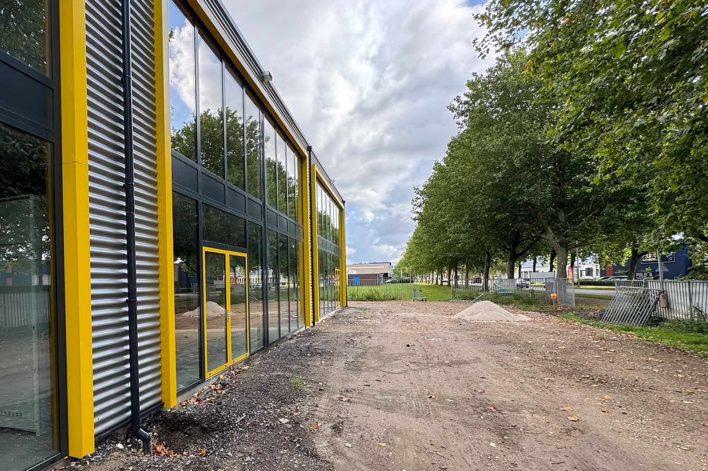 View photo 3 of Randweg 23