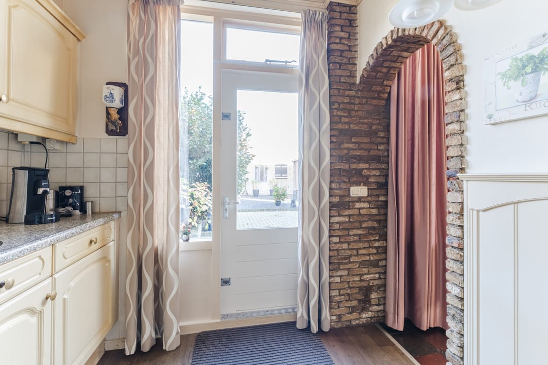 Photo 11 of Burg. Van de Venstraat 6