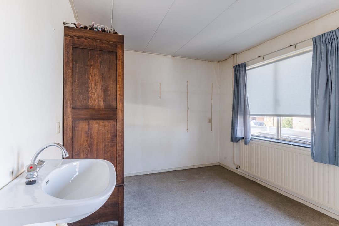 Photo 17 of Burg. Van de Venstraat 6