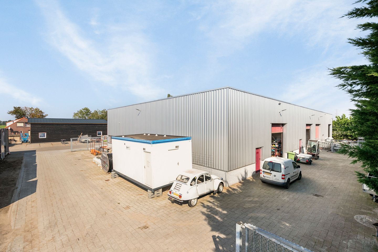 View photo 2 of Prinsenweg 7-a