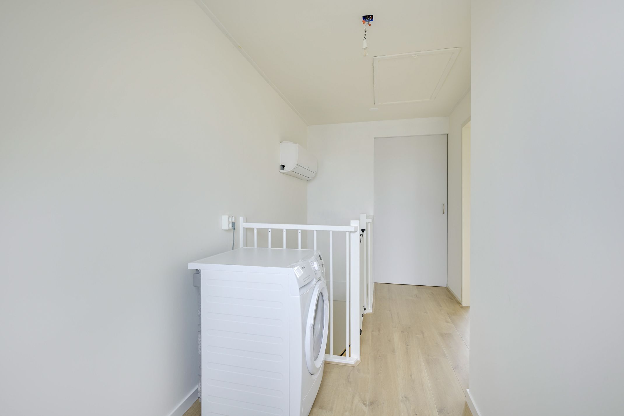 Photo 33 of Regenmeer 1