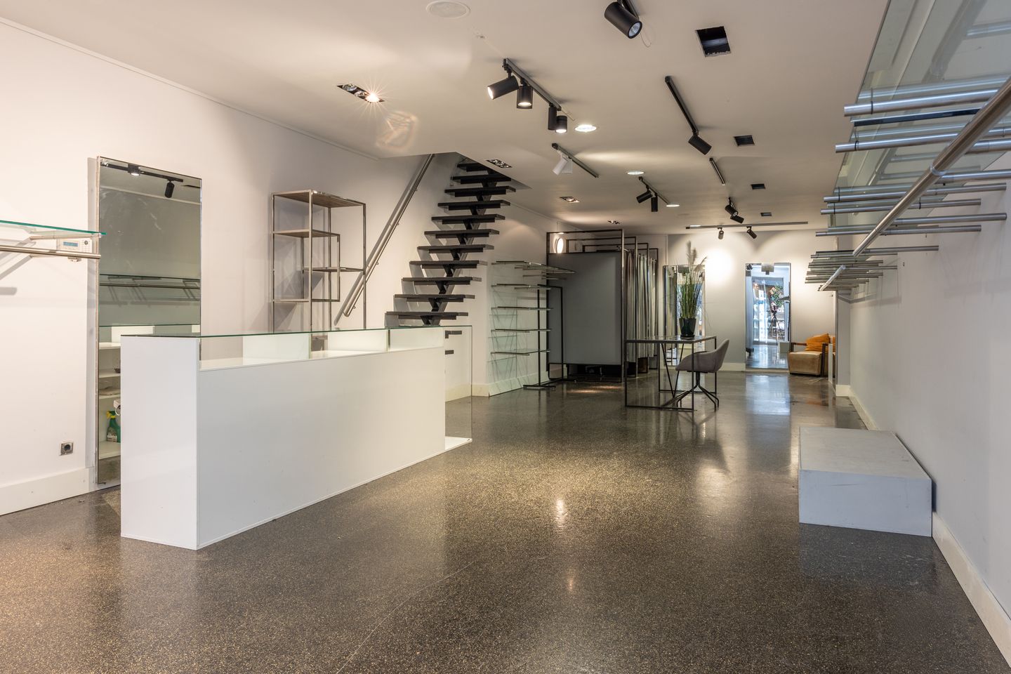 Bekijk foto 3 van Houttil 9