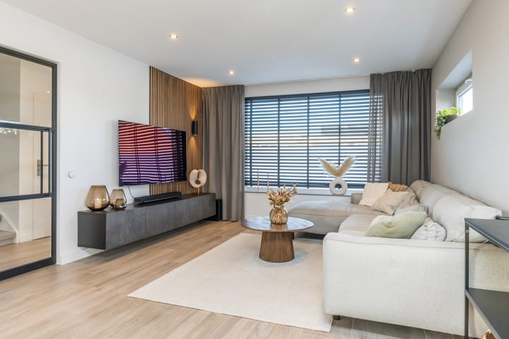 Photo 2 of Bostenstraat 48