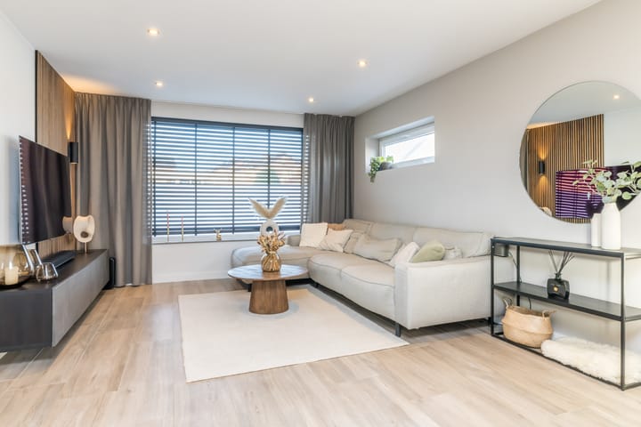 Photo 4 of Bostenstraat 48