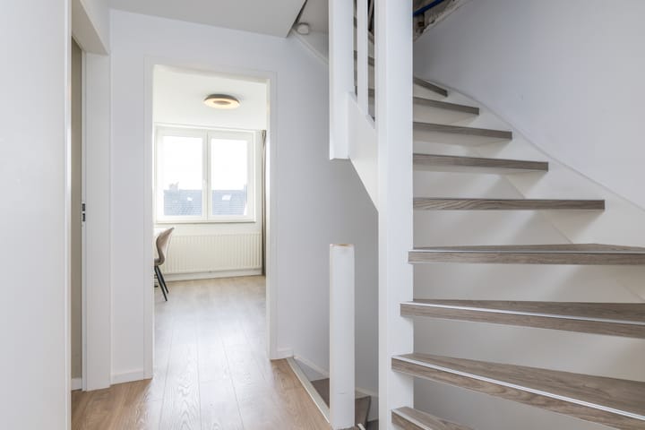 Photo 18 of Bostenstraat 48